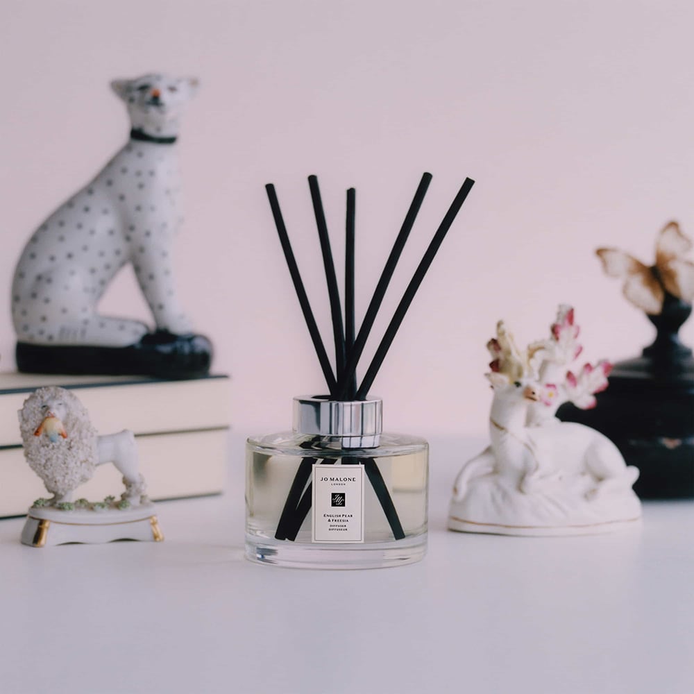 English Pear & Freesia Diffuser Refill